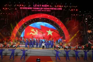 Toàn cảnh Lễ kỷ niệm 30 năm ngày thành lập thành phố Hạ Long (1993 - 2023) với các chương trình nghệ thuật đặc sắc. Tự hào hành trình phát triển của thành phố di sản.