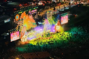 Khám phá Carnaval Hạ Long – lễ hội đường phố sôi động và rực rỡ nhất Quảng Ninh. Cập nhật thông tin lịch trình, điểm xem và kinh nghiệm tham gia lễ hội du lịch biển lớn nhất năm.