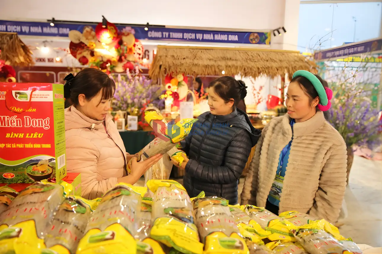 Tìm kiếm địa chỉ mua quà tặng Quảng Ninh chính gốc? Khám phá hệ thống sản phẩm OCOP với chất lượng kiểm định nghiêm ngặt, từ chả mực Hạ Long đến các loại hải sản khô thượng hạng.