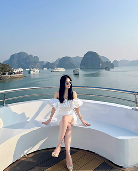 Check-in du thuyền