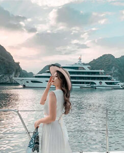 Check-in với du thuyền