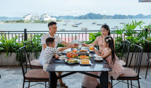view nhà hàng Ngọc Phương Nam