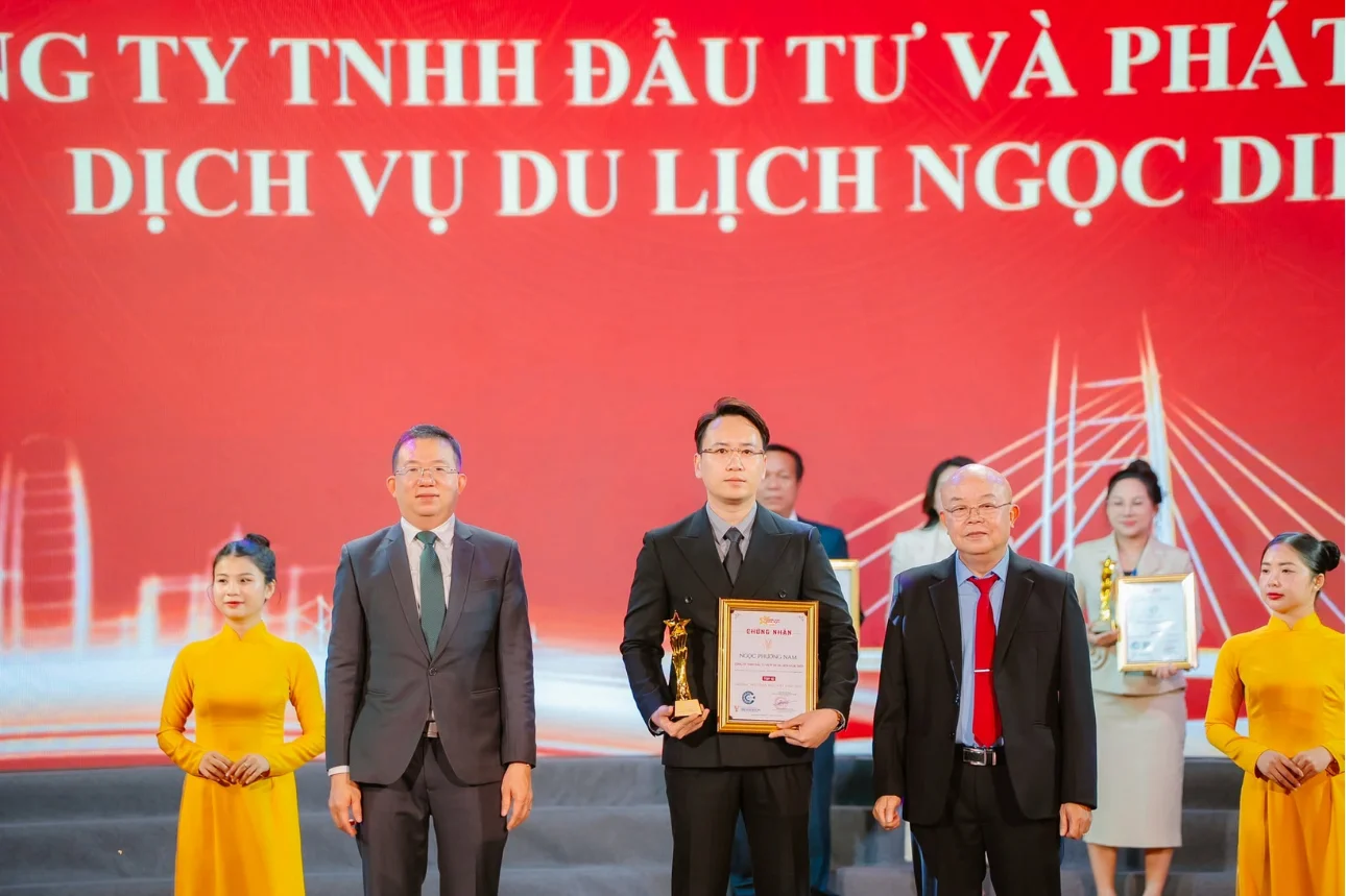 Không gian sang trọng của Nhà hàng Ngọc Phương Nam với cam kết nâng cao chất lượng dịch vụ